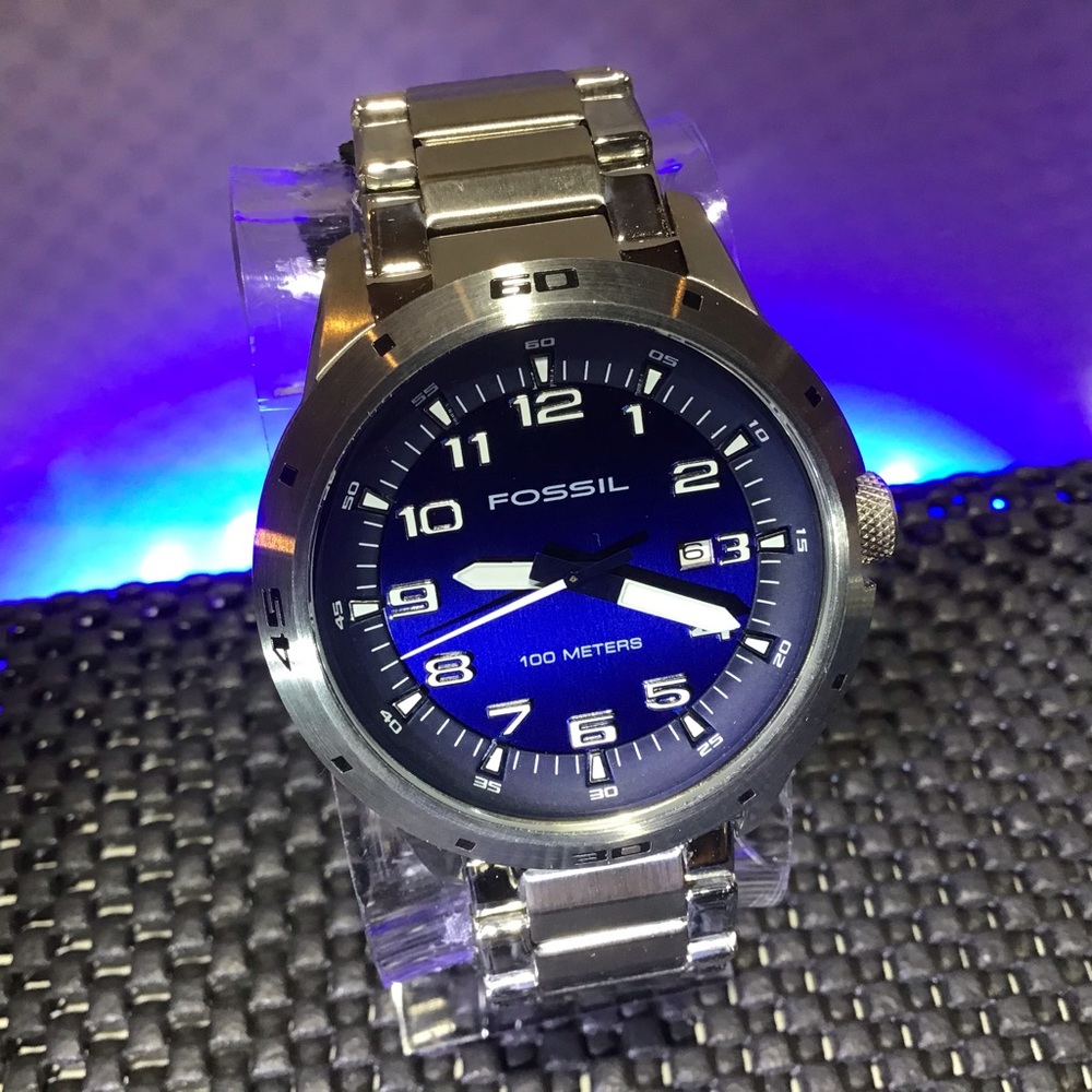 Fossil ~ Like New - image 3